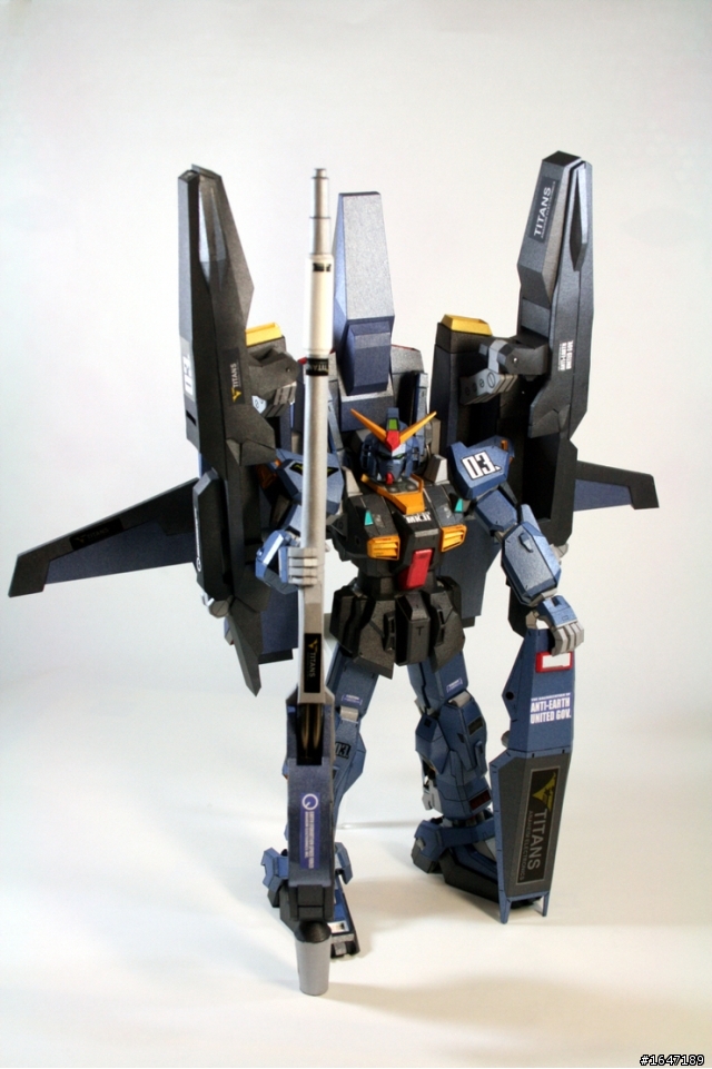 RX-178/FXA-05D SUPER GUNDAM 紙模型完成