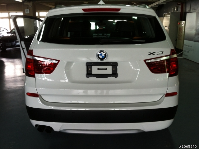 ~BMW X3-3.0 柴油 白色~