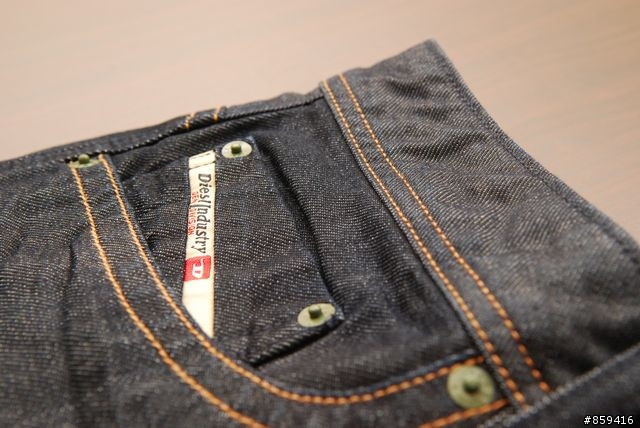 (開箱分享)ASOS首購Diesel牛仔褲Diesel Koolter 881H Tapered Carrot Jeans與Diesel Braddom 88Z Straight Jeans