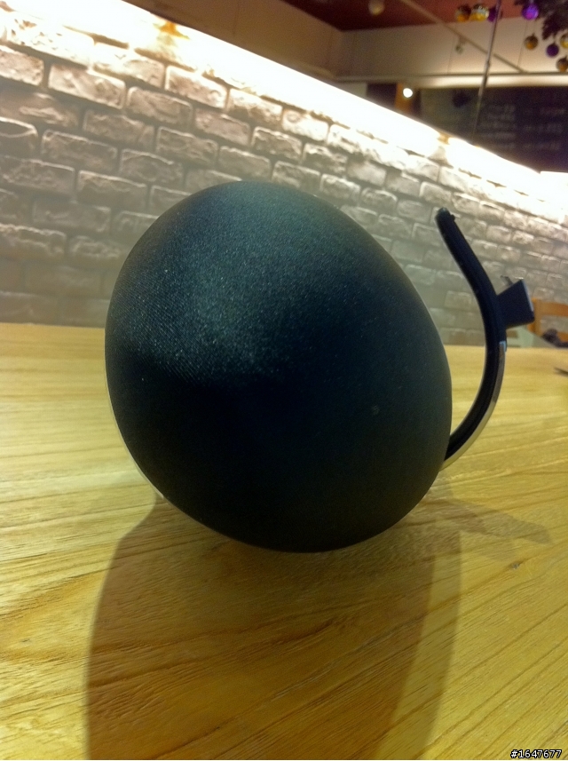 [音響開箱] Bowers & Wilkins B&W Zeppelin air