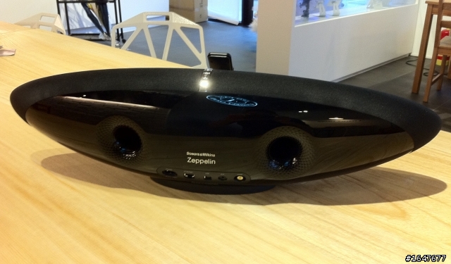 [音響開箱] Bowers & Wilkins B&W Zeppelin air
