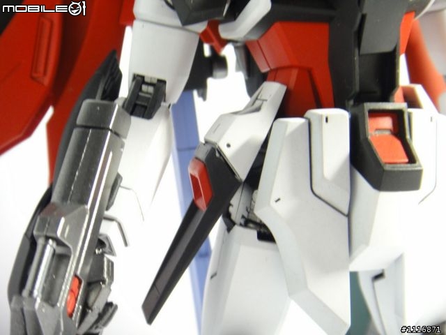 【作品分享】MG 命運鋼彈black異色版