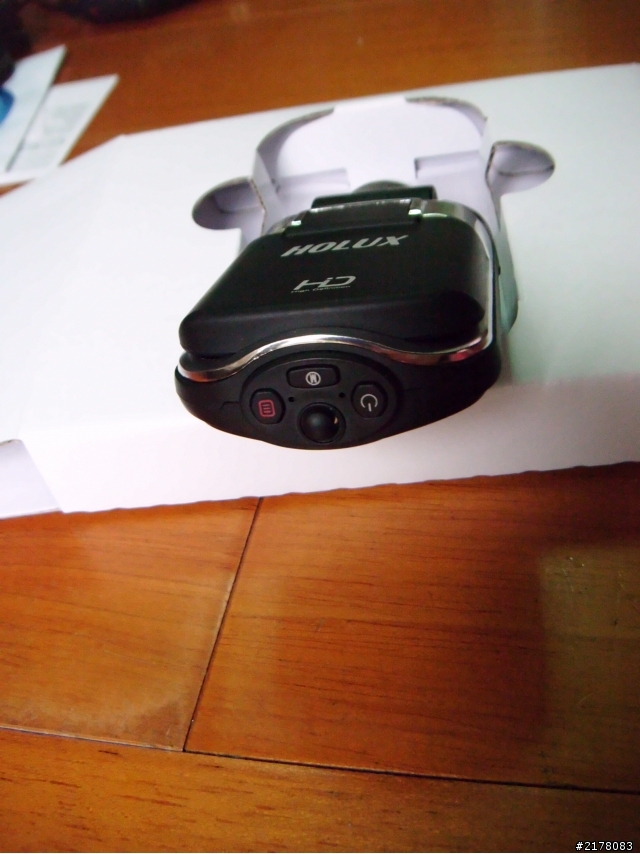 【開箱】HOLUX  GVR-200行車記錄器 (720P)