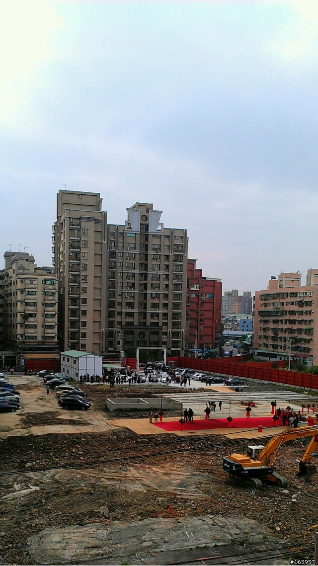 蘆洲站附近，  仁愛街與水湳街空地