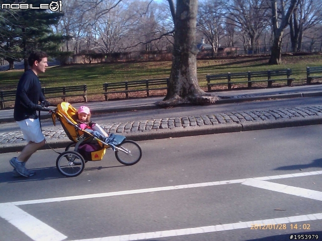 回紐約過年騎車(2)......寒冷中前進.....中央公園(central park)之美!