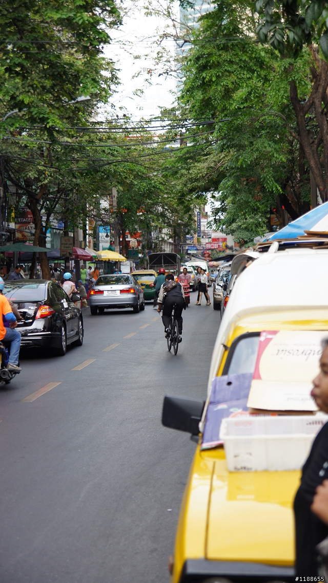 (泰國街拍)trek計時車