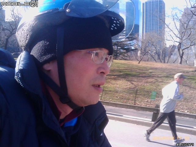 回紐約過年騎車(2)......寒冷中前進.....中央公園(central park)之美!