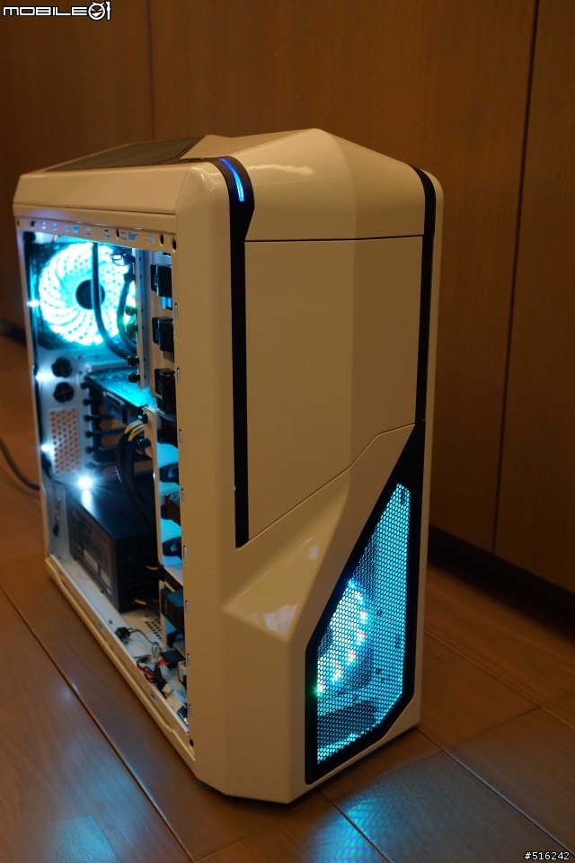 [不專業開箱] 小幻影+GTX680+Rampage IV+i7