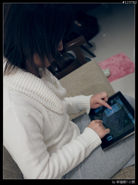 開箱。IPEVO Cushi 2 客廳專用 iPad 2 靠枕