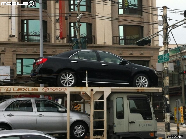 台南善化巧遇new camry hybrid
