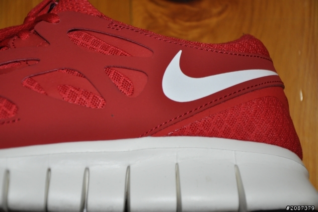 【開箱 x 實穿】科技小紅鞋NIKE Free Run+ 2