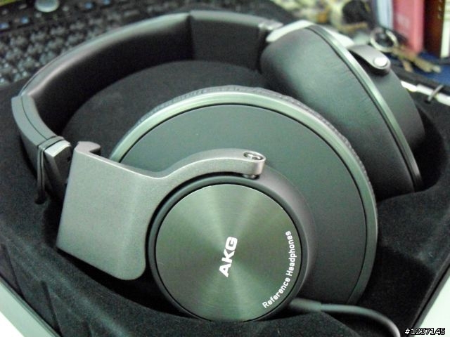 [開箱] AKG K550