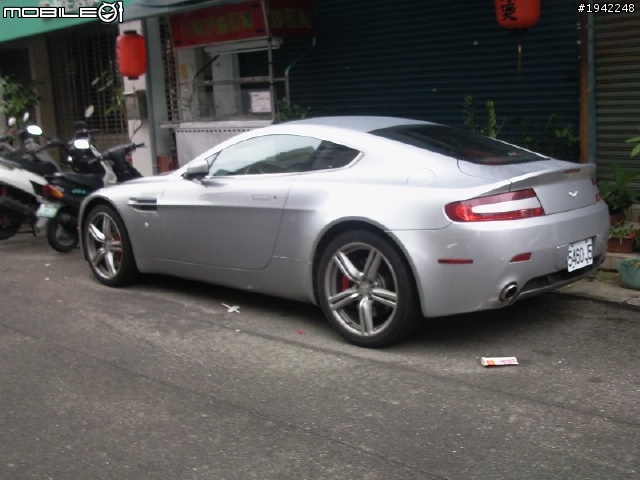 美規的Aston Martin