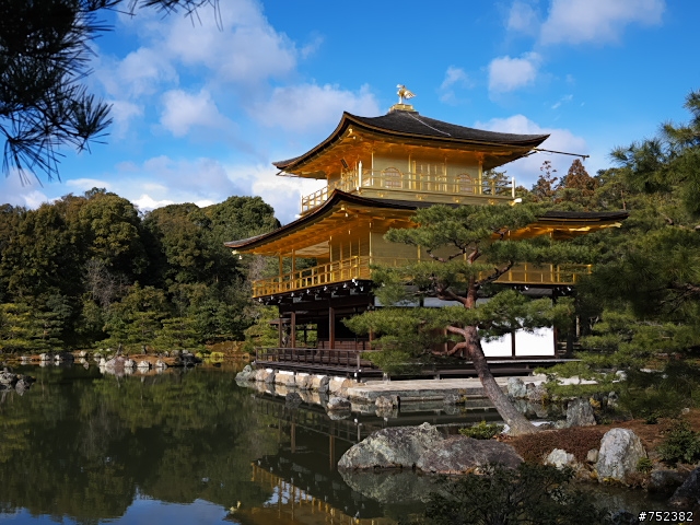 GF3 的京都天空,使用 12 mm F2.0 and 20 mm F1.7