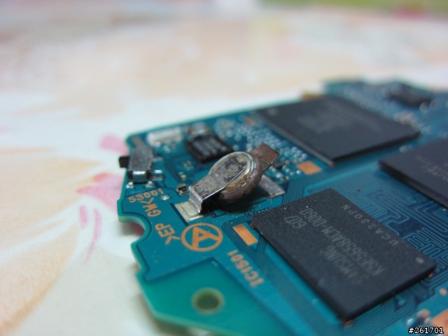 關於 psp 主機板內置扭扣電池型號