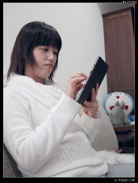開箱。IPEVO Cushi 2 客廳專用 iPad 2 靠枕