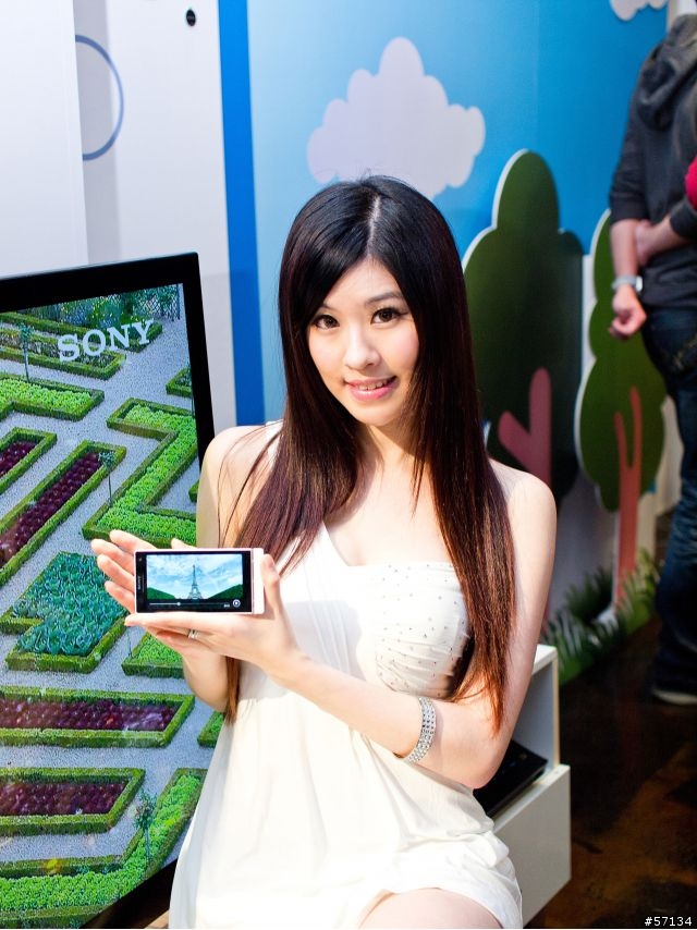 [圖多]  難以抵抗的誘惑 XPERIA S !