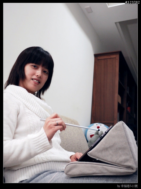 開箱。IPEVO Cushi 2 客廳專用 iPad 2 靠枕