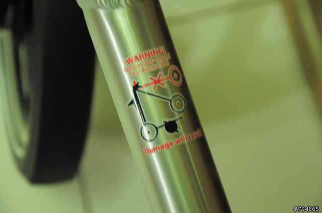 陪我一起流浪的STRiDA LT (拉絲銀)