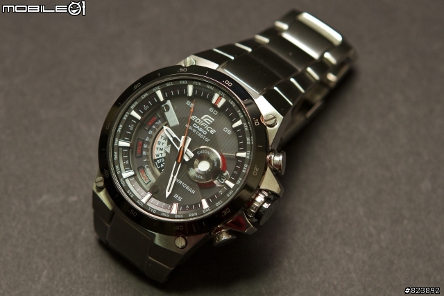 [開箱] CASIO EDIFICE EQW-A1000