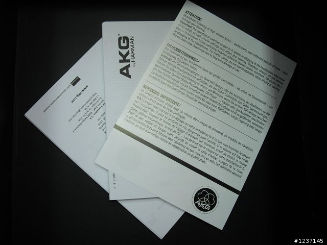[開箱] AKG K550