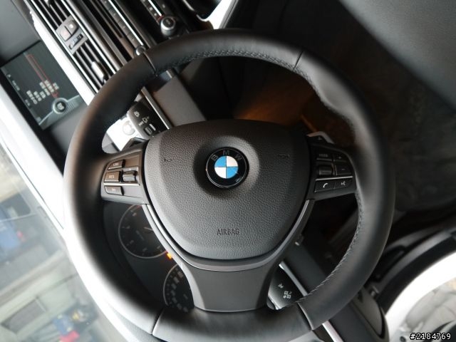 【開箱文】2012' BMW 520d