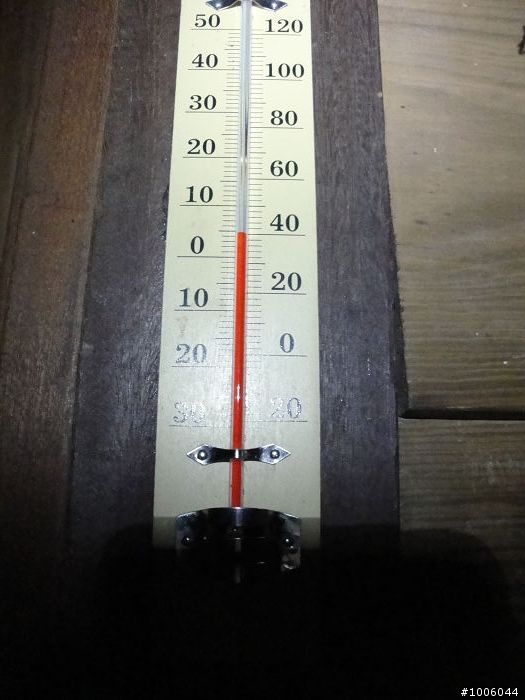 風起雲湧．雪舞向陽。