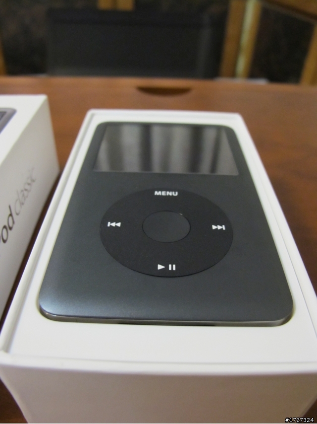 【開箱】極簡短開箱之iPod classic