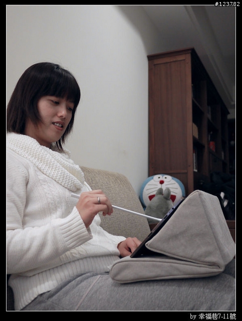 開箱。IPEVO Cushi 2 客廳專用 iPad 2 靠枕