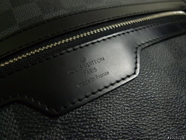 情人節禮物~Louis Vuitton 男生側背包