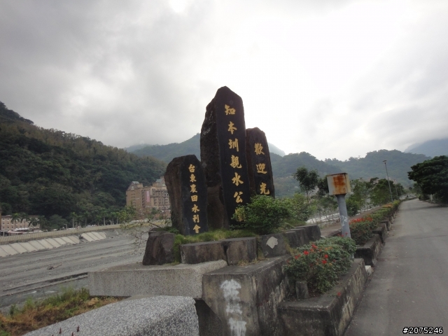 金牌妹...QC一人環島...坎坷之老天爺阿!!!!!!