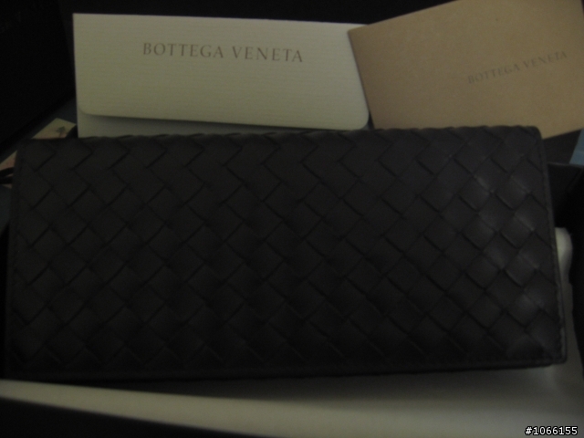 [開箱]老爺的情人節禮物~BOTTEGA VENETA 編織羊皮對折長夾(巧克力色)