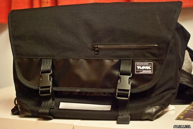 T-levle 全黑 信差包 full black messenger bag