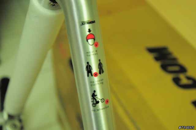 陪我一起流浪的STRiDA LT (拉絲銀)