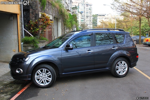 [開箱]Mitsubishi Outlander IO 4WD