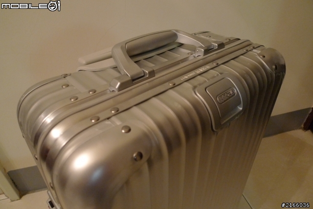 Rimowa 944.52 與 LV M40587 不專業開箱