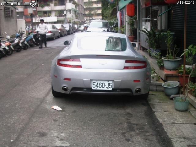 美規的Aston Martin