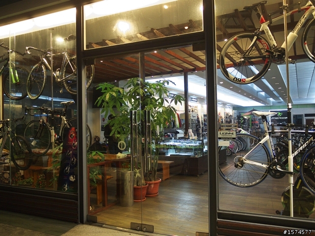 中壢神秘單車耳機店，閒聊喝咖啡好去處XD