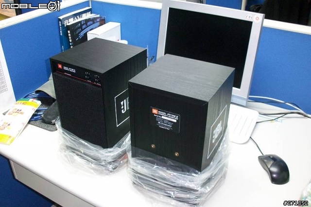 歡樂辦公室(偽)  JBL 4312M 監聽喇叭開箱