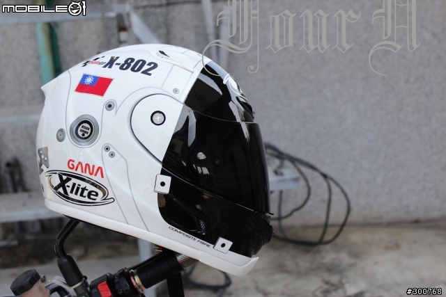 [分享] 義大利Nolan X-lite X802 太空帽 Replica Lorenzo Moon