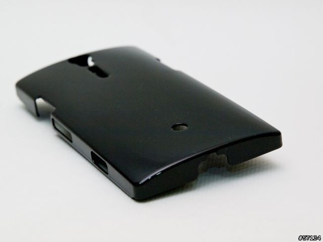XPERIA S 還沒入手~ 先來開殼吧~~XD