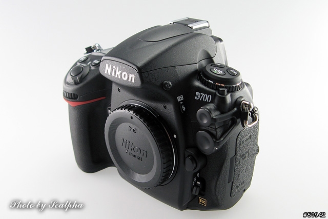 遲來的開箱文-Nikon D700