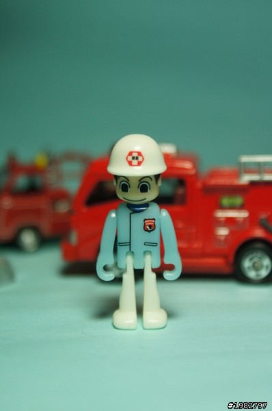 [ TOMICA ] 緊急救援-機動救急HR8直升機人員吊卡組