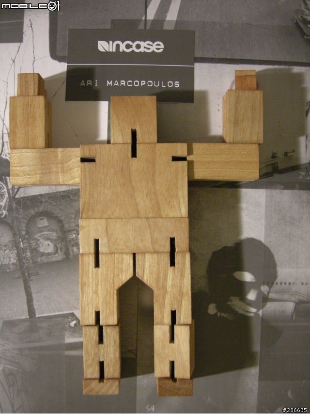 CubeBot[開箱]Incase Ｘ Ari Marcopoulos   聯名設計攝影包（圖多）