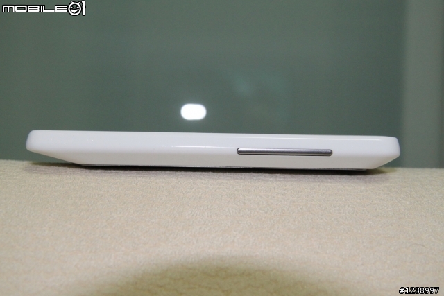 HTC Vivid簡易開箱