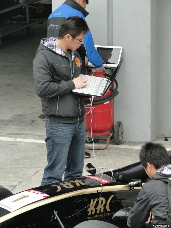 KRC方程式車隊2012年首發!