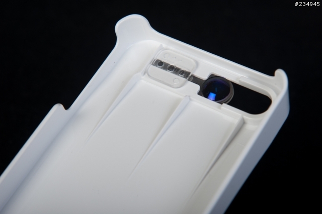 iPhone4/4S 可近拍1cm手機保護背殼