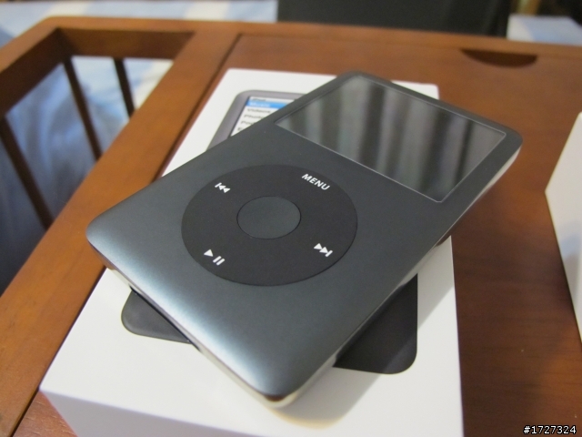 【開箱】極簡短開箱之iPod classic