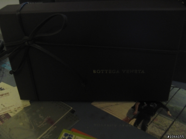 [開箱]老爺的情人節禮物~BOTTEGA VENETA 編織羊皮對折長夾(巧克力色)