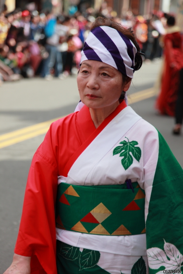 2012/2/6 鹿港燈會:很可怕又沒秩序的踩街遊行